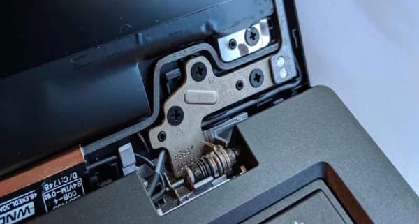 Laptop Broken Hinges Repair & Replacement Services in Kenya - Jovatech Nairobi